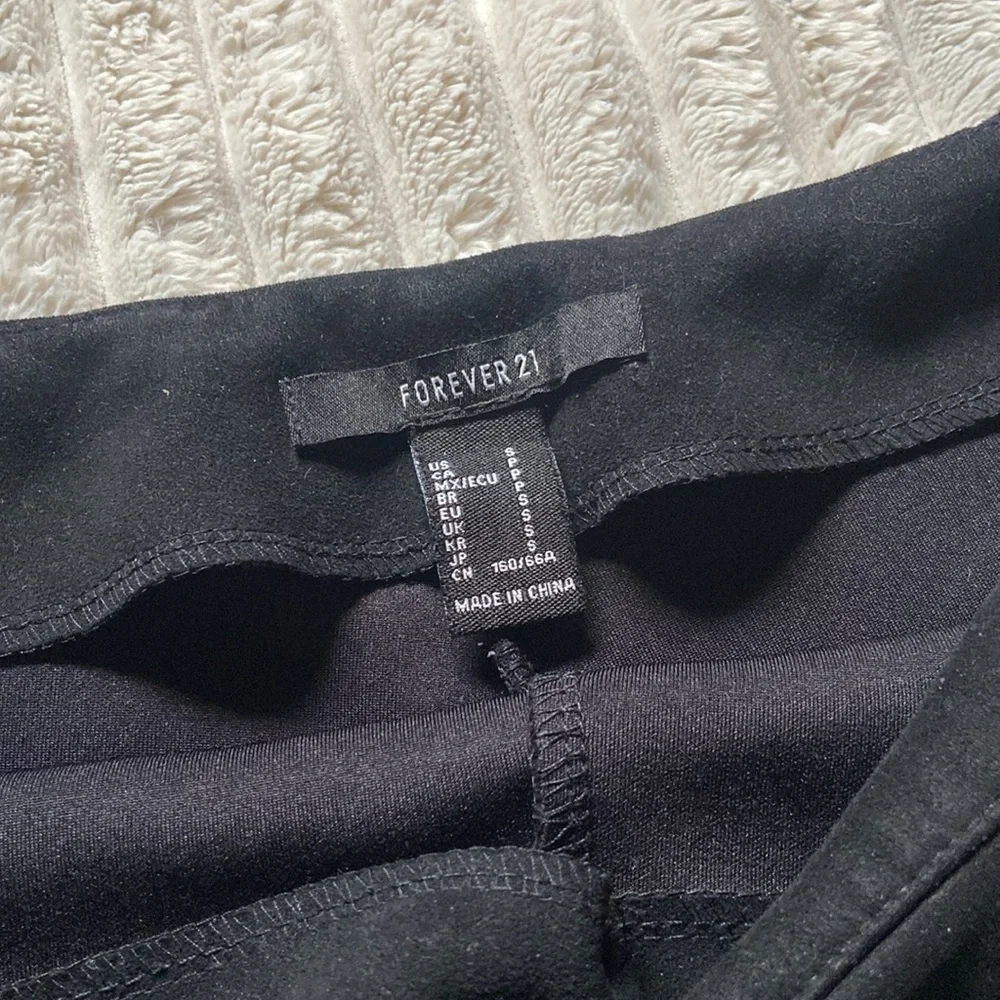 Cute Black Velvet Skorts (Skirt shorts) - Picture 4 of 4